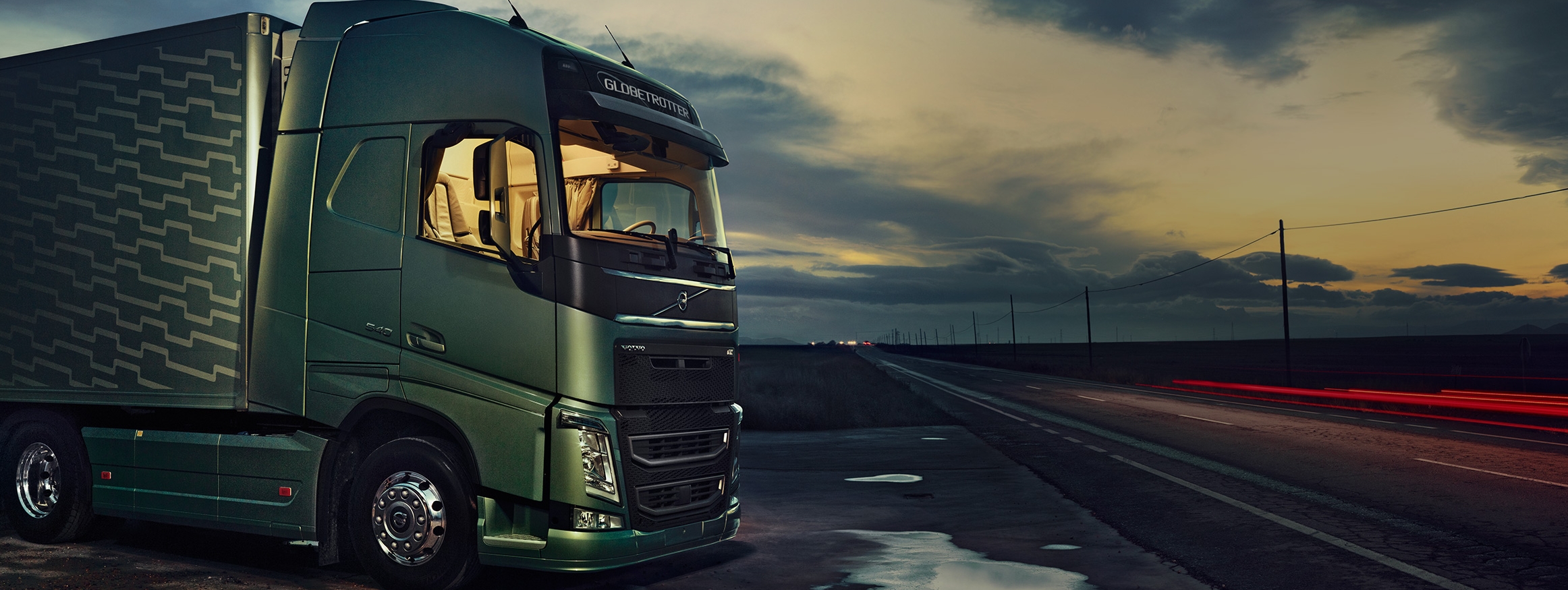 Volvo trucks buying FH night