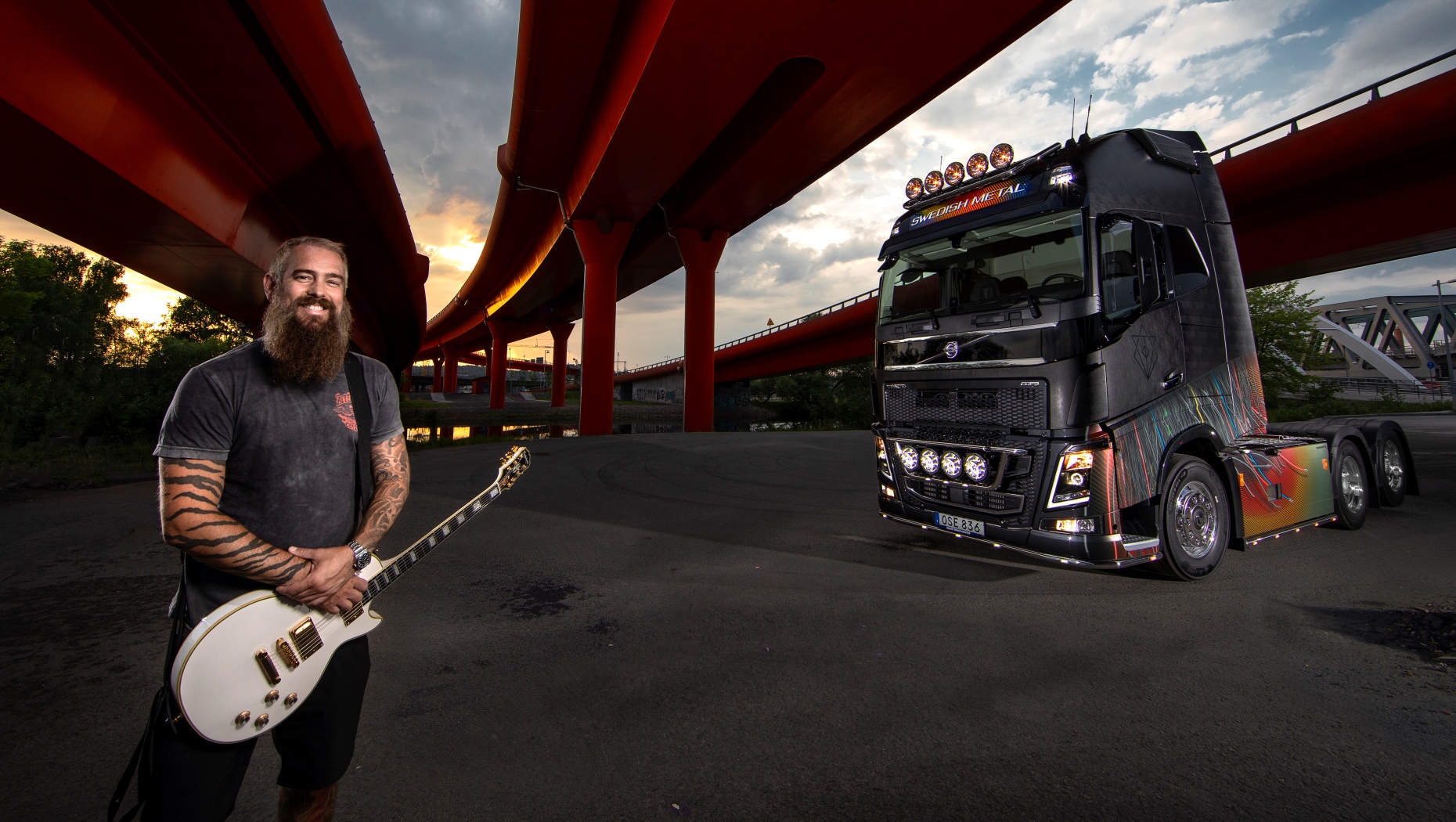 2018-05-29  Göteborg. In Flames-rockaren Björn Gelotte framför sin egendesignade Volvo FH16.  ©Photo by Sören Håkanlind / COPYRIGHT