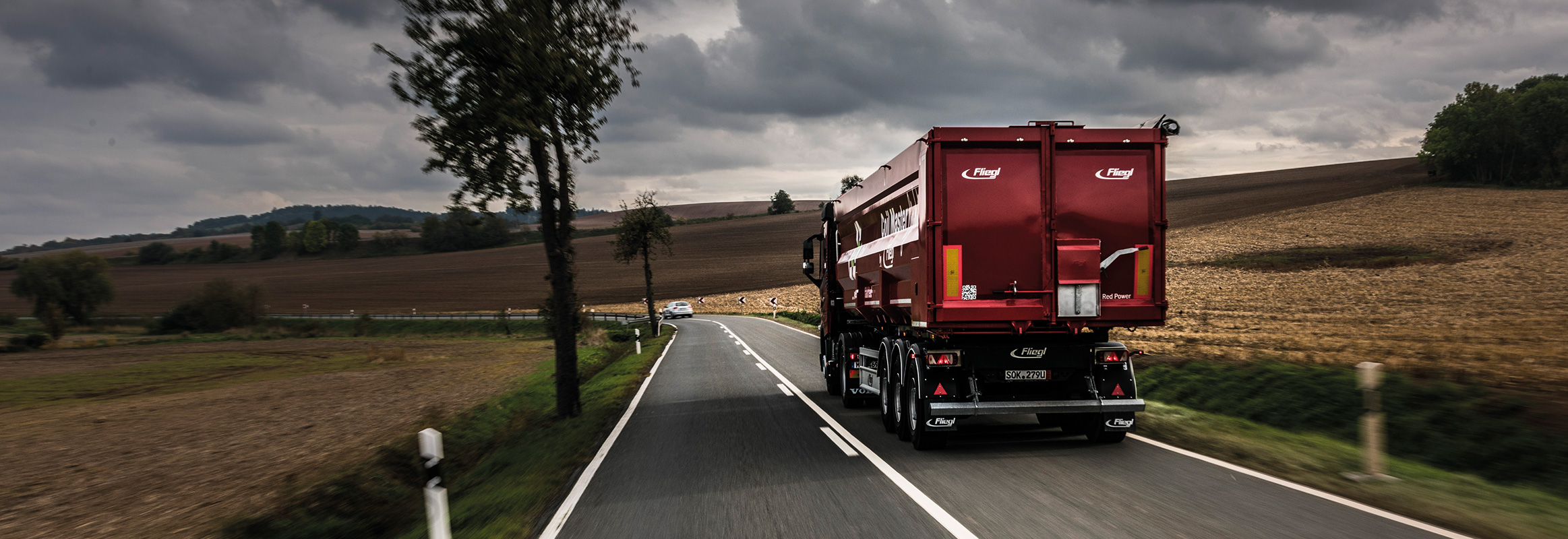 vyhľadajte jazdené nákladné vozidlo Volvo